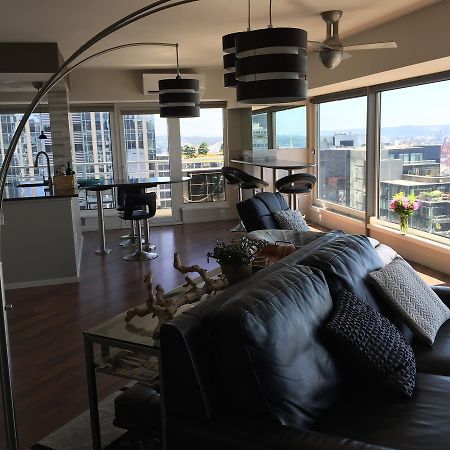 Апарт отель Pike Place Penthouse Сиэтл Экстерьер фото